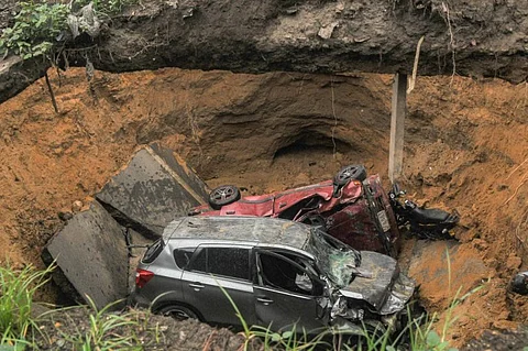Collapsed bridge