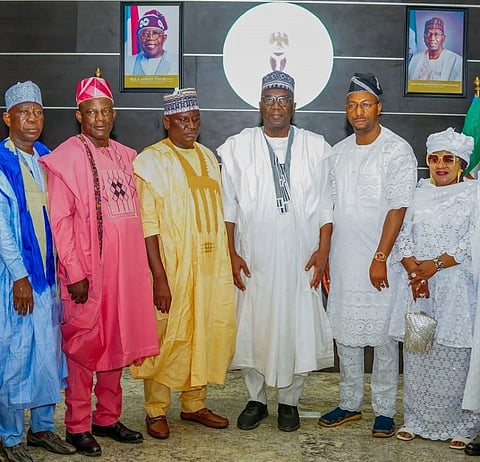 L-R: Chairman Asa LGA Alhaji Yahaya Shehu Amasa; Ekiti LGA Chairman Hon. Awelewa Olawale Gabriel; Chairman Baruten LGA Issa Jibril; Kwara State Governor AbdulRahman AbdulRazaq (CON); Chairman Irepodun LGA AbdulAzeez Yakub; and Chairman Moro LGA Hajia Mariam Abdulwasiu