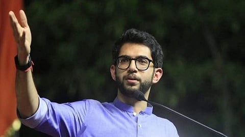 आदित्य ठाकरेंच्या सुरक्षेत हलगर्जीपणा; झेड सुरक्षा असूनही खासगी गाड्या ताफ्यात