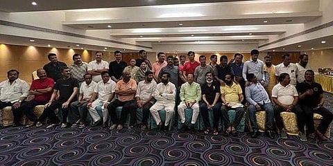 एकनाथ शिंदे यांच्यासोबत बच्चू कडूही; दोन दिवसांपूर्वीच दिले होते संकेत