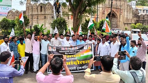 केंद्रसरकारच्या 'अग्निपथ' विरोधात राष्ट्रवादी युवक रस्त्यावर;राज्यभर युवक व विद्यार्थी आक्रमक...