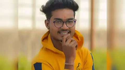 धक्कादायक! आत्महत्येचा व्हिडीओ व्हायरल करीत तरुणाचा गळफास