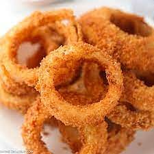 Monsoon Recipe Onion Rings : पावसाळ्यात पकोडे नाही तर बनवा ओनियन रिंग्ज