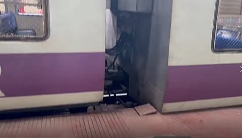 Mumbai Local : CSMT स्थानकात लोकल बफरला धडकली, हार्बर मार्गावरील लोकल विस्कळीत