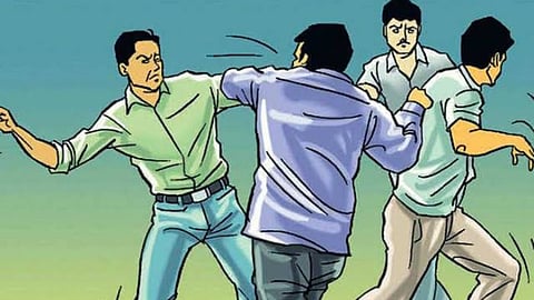 शिंदे गटात प्रवेशासाठी शिवसेना नगरसेविकेच्या पतीला मारहाण?