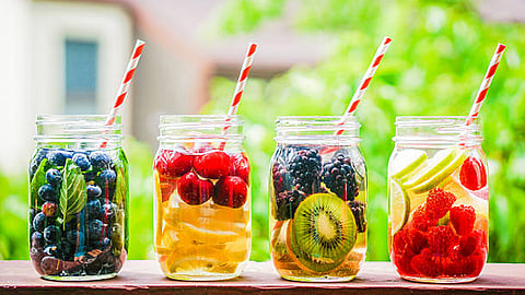 Detox Drink : 'या' डिटॉक्स ड्रिंक्समुळे वजन कमी होण्यास होते मदत
