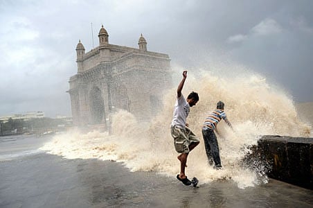 Mumbai High Tide : आज दुपारी 1.22 वाजता यंदाच्या मोसमातील सर्वात उंच भरती येणार