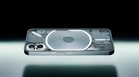 Nothing phone (1) : हा Transparent फोन आज होणार लॉन्च; जाणून घ्या माहिती