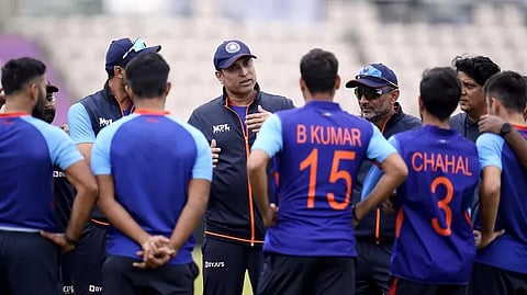 IND vs ENG 1ST T20 : वेगवान गोलंदाज अर्शदीप सिंग T20 सामन्यासाठी मैदानात