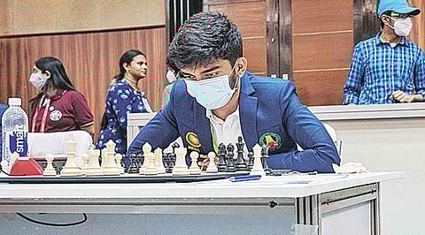 Chess Olympiad Tournament : बुद्धिबळ ऑलिम्पियाड स्पर्धेत गुकेशचा शिरॉव्हवर विजय