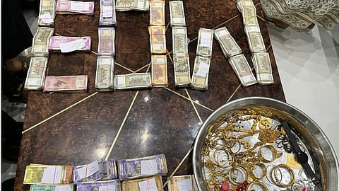 कोटींची मालमत्ता, आलिशान गाड्या, घरात थिएटर; आरटीओ अधिकाऱ्याकडे सापडलं घबाड