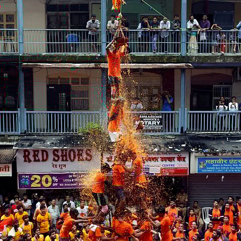 ढाकुम्माकुम! दहीहंडीची धूम, यंदा नऊ थरांचा विक्रम मोडणार?