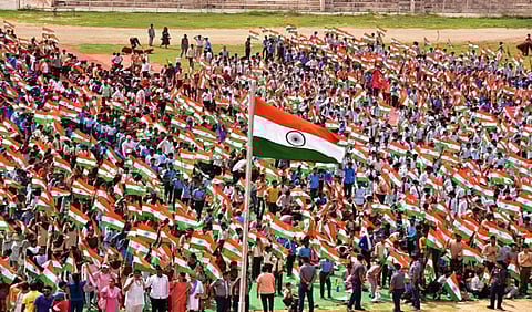 'हर घर तिरंगा’ मोहिमेला उत्साहात सुरुवात, शोभायात्रांसह, कार्यक्रमांचे आयोजन