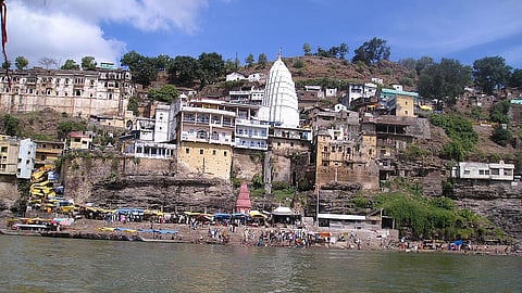 Shravan Somvar : Special Story : तिर्थक्षेत्र ओंकारेश्वर ज्योतिर्लिंगाबद्दल आहेत रंजक गोष्टी; जाणून घ्या