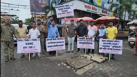 ३५ दिवस लागतात का समस्या सोडवण्यासाठी? संतप्त नागरिकांचा पालिकेला सवाल