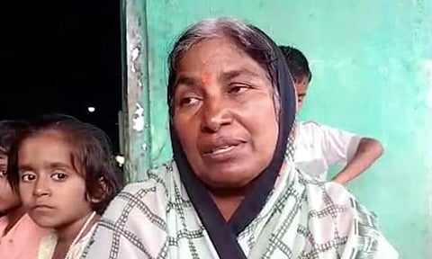 नशीब बलवत्तर अन् केळीच्या खोडाने तारले; मृत्यूच्या दारातून लता बाई आल्या परत