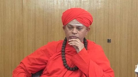 अल्पवयीन मुलींवर बलात्कार प्रकरणी महंत शिवमूर्तींना अटक; १४ दिवसांची न्यायालयीन कोठडी