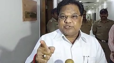 आरोग्य मंत्री तानाजी सावंत अधिकाऱ्यांवर संतापले; म्हणाले...