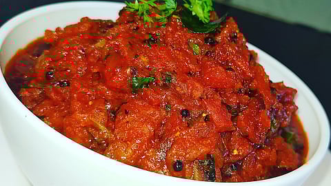 भाजलेल्या टोमॅटोची तंदूरी चटणी काही मिनिटांत तयार होईल, वाचा रेसिपी