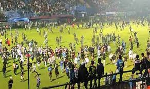 इंडोनिशिया सरकारचा मोठा निर्णय! चेंगराचेंगरीला जबाबदार असणाऱ्यांवर होणार कारवाई