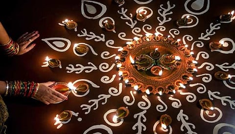 दिवाळी 2022: दिवाळी कधी आहे, शुभ मुहूर्त आणि योग्य पूजा पद्धती जाणून घ्या