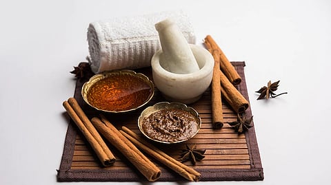 Cinnamon Face Pack