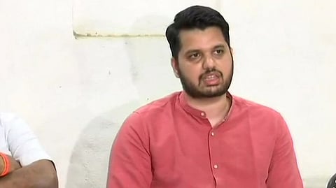 आदित्य ठाकरेंना पप्पू म्हणणं हे दुर्दैवच - वरुण सरदेसाई