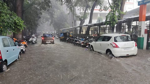 पुण्यात पावसाचा धुमाकूळ, सव्वा तासात 90 मिलीमीटरची नोंद; आजही मुसळधार पावसाची शक्यता