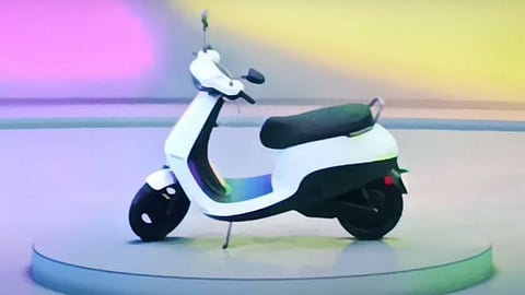 Ola S1 Air electric scooter: ओला ने लॉन्च केली सर्वात स्वस्त इलेक्ट्रिक स्कूटर