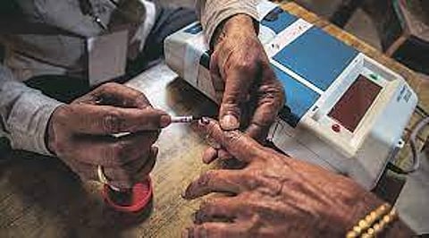 दिल्लीतील 7 लोकसभा मतदारसंघात 250 जागांवर भाजपा पुढे की AAP, जाणून घ्या