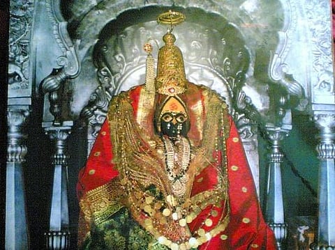 श्री तुळजाभवानी देवीचे सिंहासन सोन्या-चांदीचे करण्यात येणार