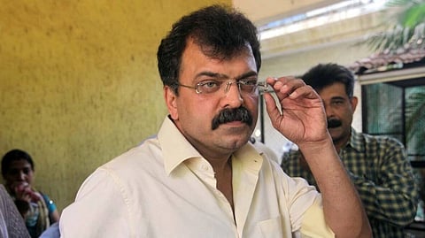 Jitendra Awhad in Vartak Nagar Police Station