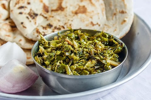 हिवाळ्यात महाराष्ट्रीयन स्टाईलमध्ये झणझणीत मिरचीचा ठेचा बनवा