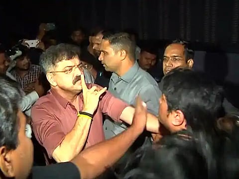 ठाण्यात विवियाना मॉल राडाप्रकरणी जितेंद्र आव्हाडांच्या 100 कार्यकर्त्यांवर गुन्हा