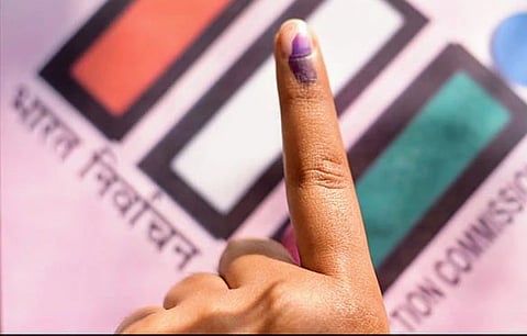 ग्रामपंचायतीच्या निवडणुकीचा फायदा घेत खाजगी ट्रॅव्हल्स वाल्यांनी केली तिकीट दरात भरमसाठ वाढ