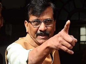 सरकार बदलेल तेव्हा सर्वांचा हिशोब पूर्ण करू : संजय राऊत