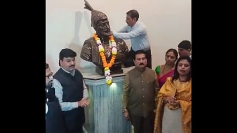 Shinde Group | Thackeray Group