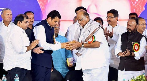 Devendra Fadnavis, Sharad Pawar