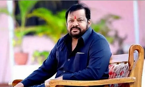 शहाजी बापू पाटलांचा नवा लूक पाहिलात का?