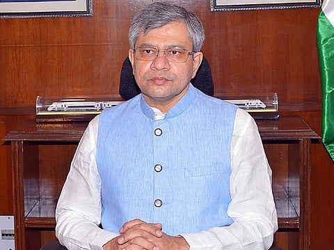 मुंबई-अहमदाबाद बुलेट ट्रेन प्रकल्प उद्धव ठाकरेंच्या कार्यकाळात रखडला; रेल्वेमंत्र्यांनी केला आरोप