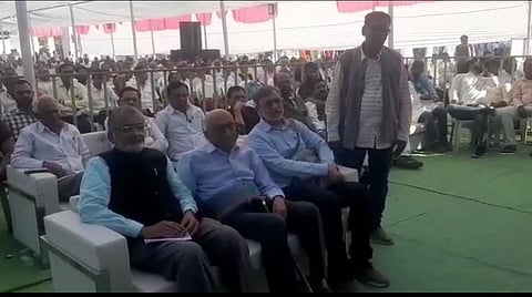 अखिल भारतीय मराठी साहित्य संमेलनाचे अध्यक्ष पोहचले विद्रोही साहित्य संमेलनस्थळी