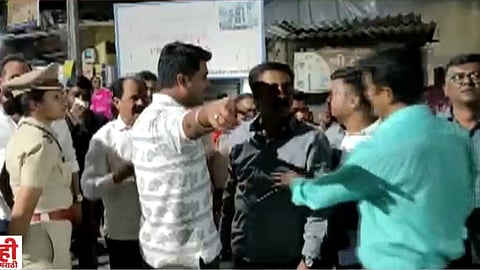 ठाण्यात शिवसेनेची शाखा ताब्यात घेण्यावरून राडा; ठाकरे गट-शिवसेना आमने-सामने