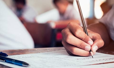 परिक्षेच्या आधीच फुटला बारावीचा गणिताचा पेपर फुटला