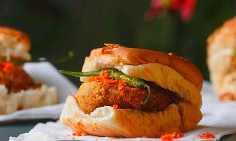 Best Sandwiches in the World Vada Pav: जगातील सर्वोत्तम सँडविचच्या यादीत वडापाव तेराव्या स्थानी