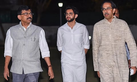 '50 खोके...' पडणार महागात? उद्धव ठाकरे, आदित्य ठाकरे, राऊतांना न्यायालयाचे समन्स