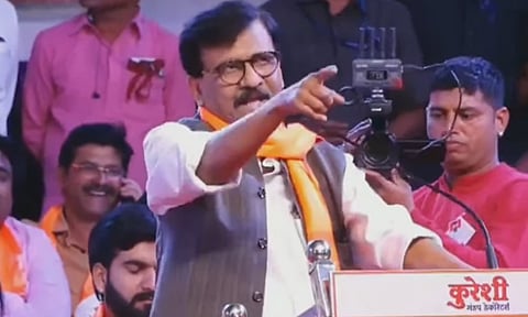 गद्दारांना त्याच खोक्याखाली चिरडायचे; राऊतांचे टीकास्त्र