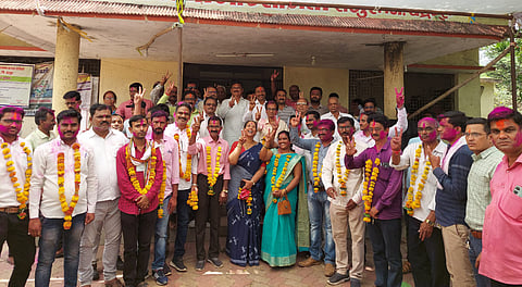 'त्रिमूर्ती'ने केला शेतकरी संघटनेचा 'गेम'...तब्बल वीस वर्षानंतर काँग्रेसने -भाजप युतीने मिळविली सत्ता..!