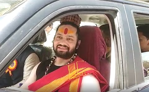 नथुराम गोडसेंनी गांधींबाबत जे केलं ते योग्यचं होतं; कालीचरण महाराजांचं पुन्हा वादग्रस्त वक्तव्य