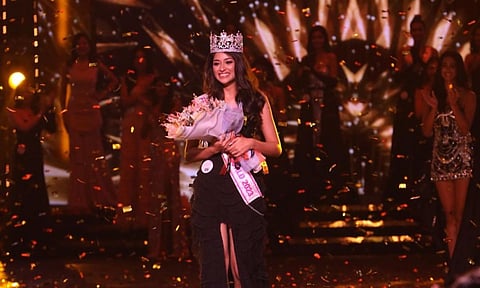 19 वर्षीय नंदिनी गुप्ता बनली मिस इंडिया