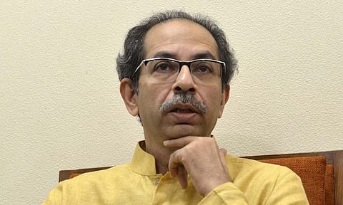 'ठाण्यात दिघे कुटुंबात उद्धव ठाकरेंनी फूट पाडली'